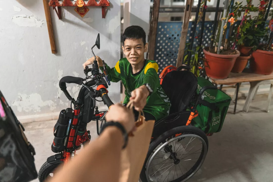 grab-AWPEzjOkwnU-unsplash